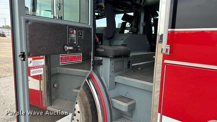 image for item YA1350 2007 Pierce Enforcer pumper fire truck