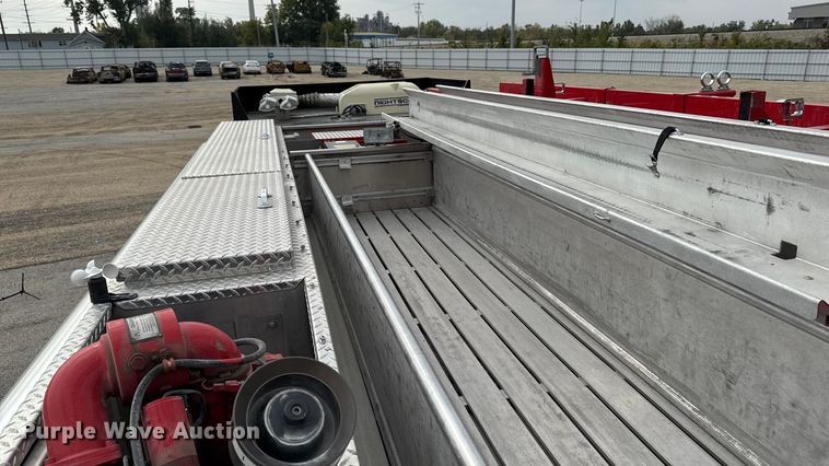 image for item YA1350 2007 Pierce Enforcer pumper fire truck