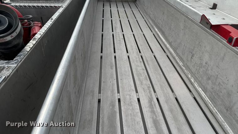 image for item YA1350 2007 Pierce Enforcer pumper fire truck