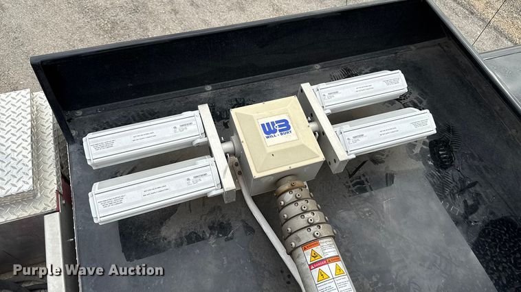 image for item YA1350 2007 Pierce Enforcer pumper fire truck