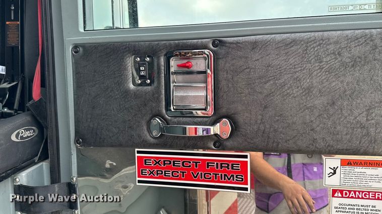 image for item YA1350 2007 Pierce Enforcer pumper fire truck