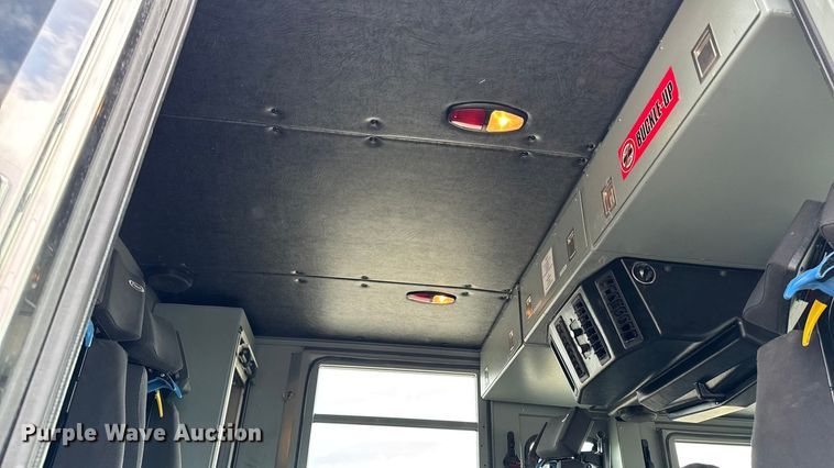 image for item YA1350 2007 Pierce Enforcer pumper fire truck