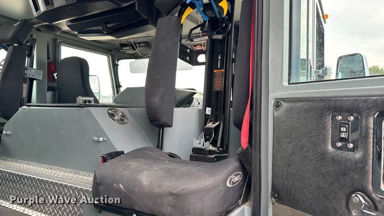 image for item YA1350 2007 Pierce Enforcer pumper fire truck