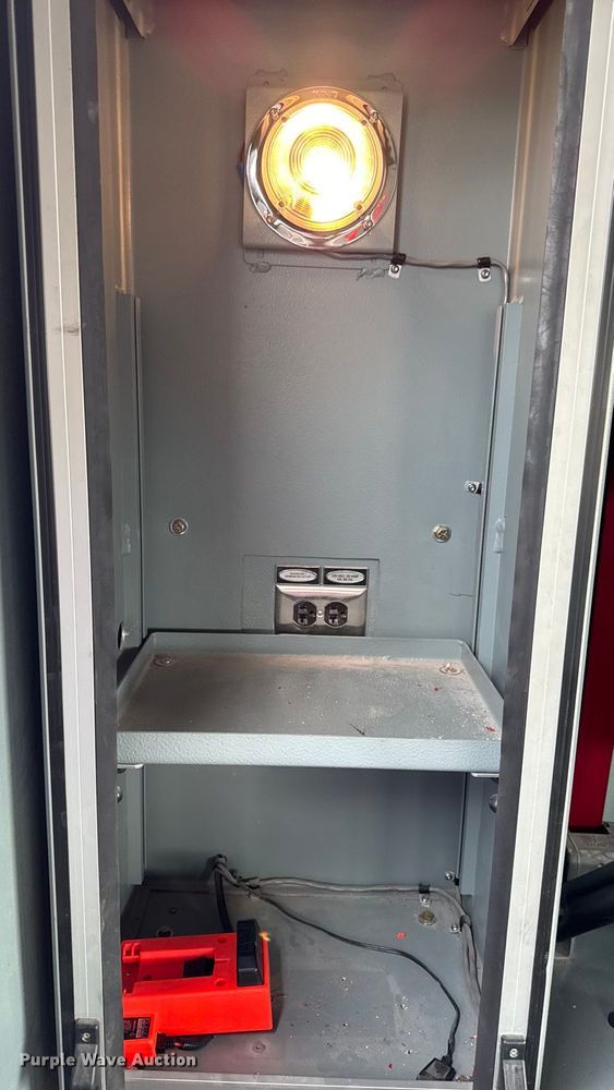 image for item YA1350 2007 Pierce Enforcer pumper fire truck