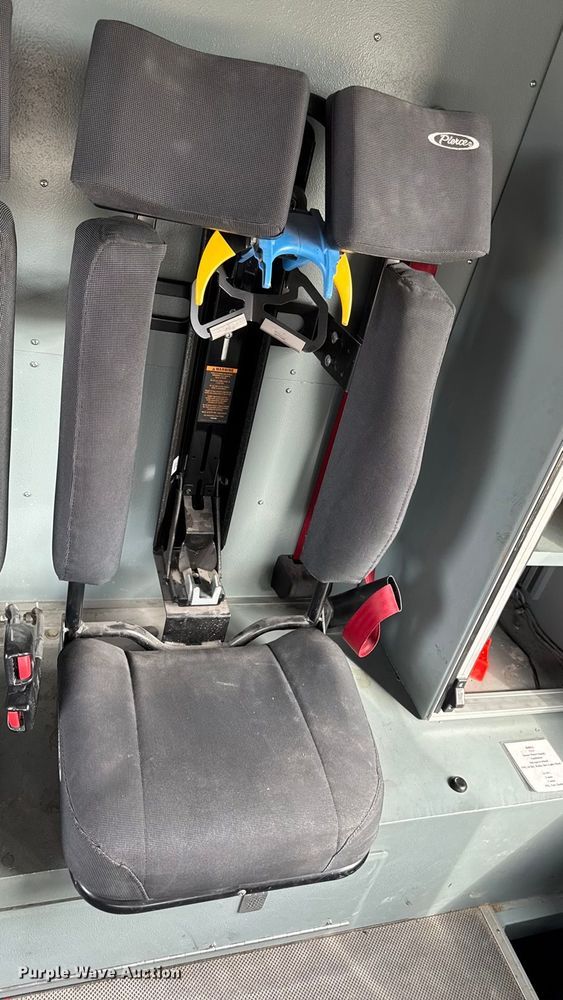 image for item YA1350 2007 Pierce Enforcer pumper fire truck