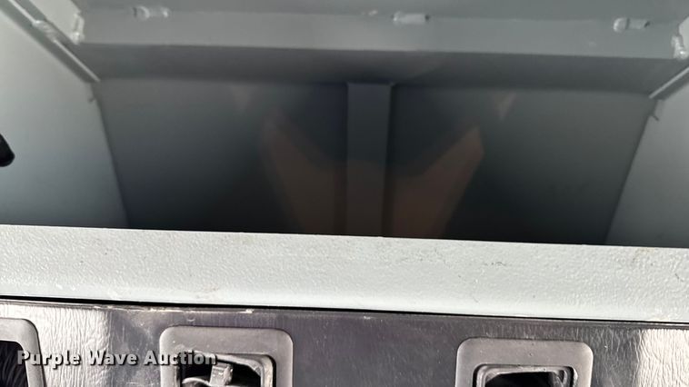 image for item YA1350 2007 Pierce Enforcer pumper fire truck