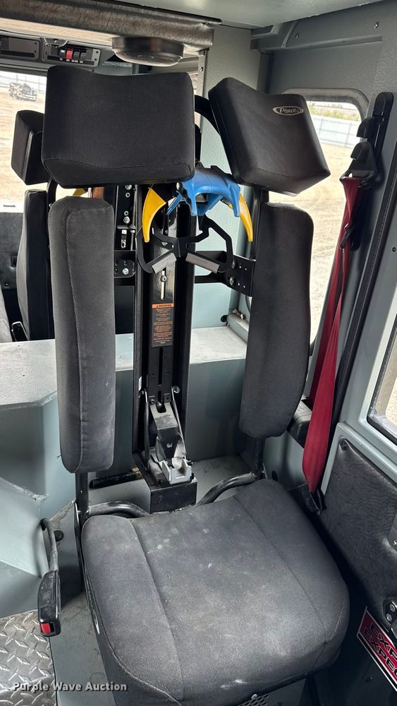 image for item YA1350 2007 Pierce Enforcer pumper fire truck