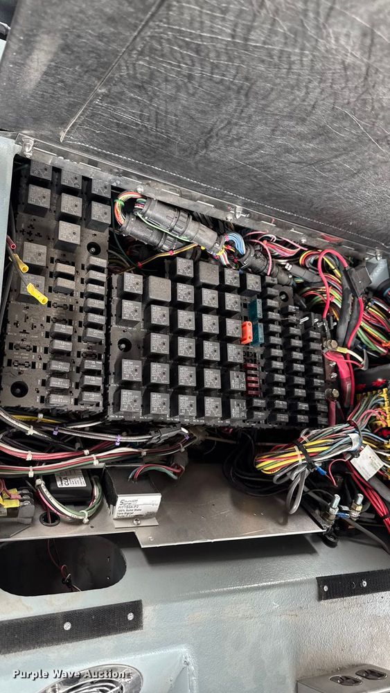 image for item YA1350 2007 Pierce Enforcer pumper fire truck