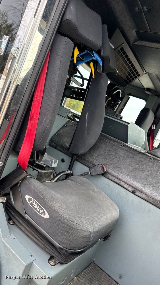 image for item YA1350 2007 Pierce Enforcer pumper fire truck