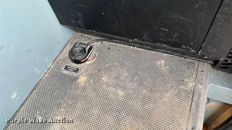 image for item YA1350 2007 Pierce Enforcer pumper fire truck