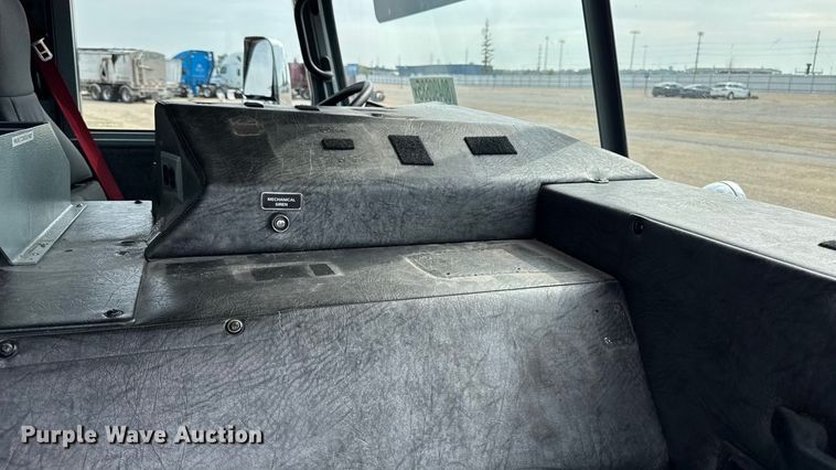 image for item YA1350 2007 Pierce Enforcer pumper fire truck