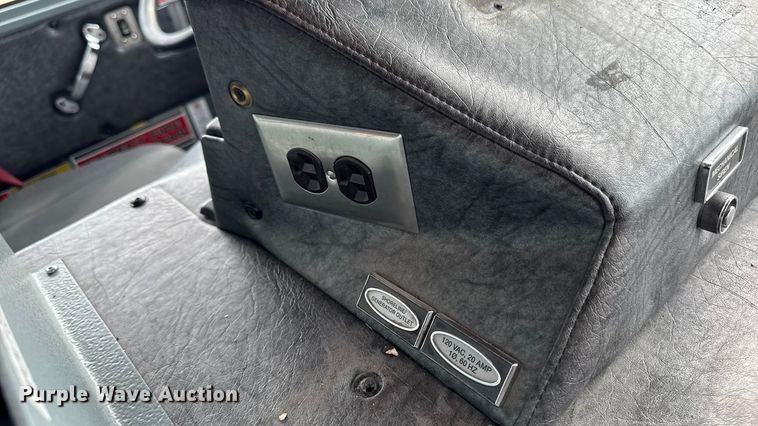 image for item YA1350 2007 Pierce Enforcer pumper fire truck