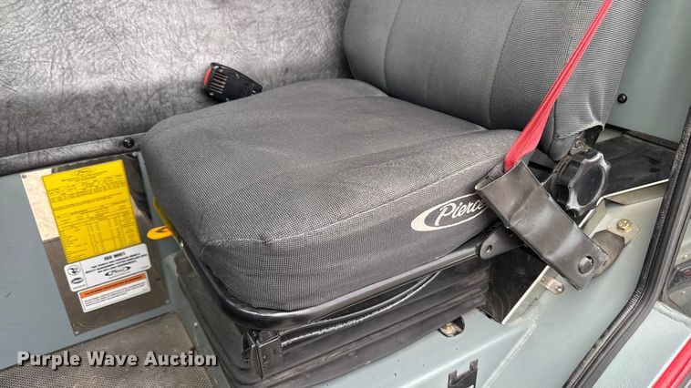 image for item YA1350 2007 Pierce Enforcer pumper fire truck