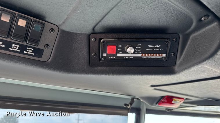 image for item YA1350 2007 Pierce Enforcer pumper fire truck