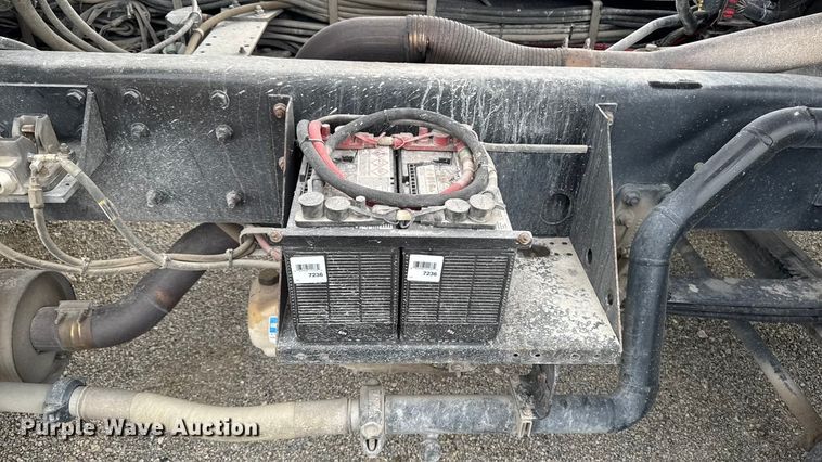 image for item YA1350 2007 Pierce Enforcer pumper fire truck