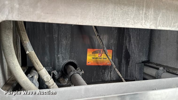 image for item YA1350 2007 Pierce Enforcer pumper fire truck