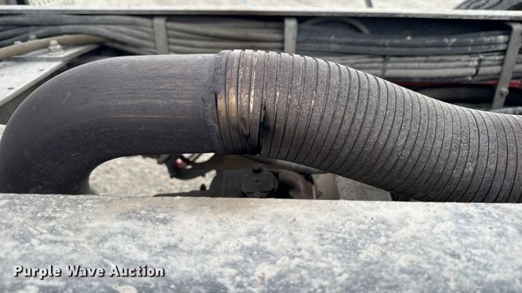 image for item YA1350 2007 Pierce Enforcer pumper fire truck