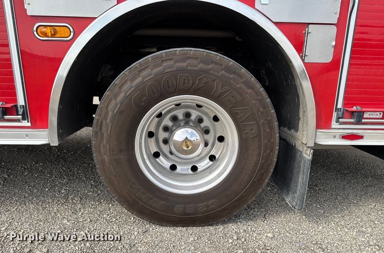 image for item YA1350 2007 Pierce Enforcer pumper fire truck