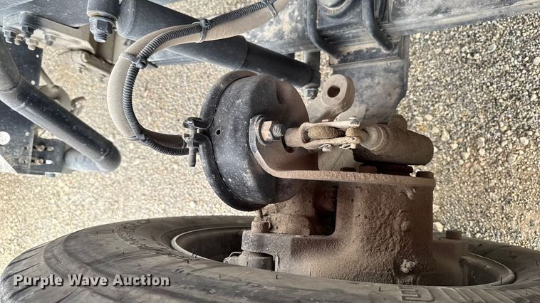 image for item YA1350 2007 Pierce Enforcer pumper fire truck