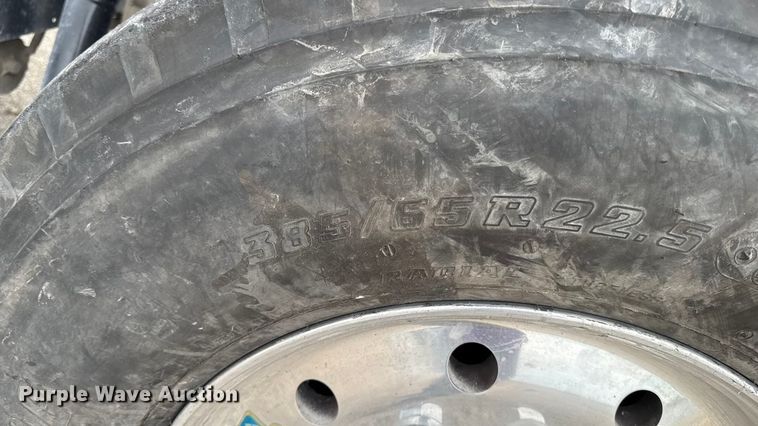 image for item YA1350 2007 Pierce Enforcer pumper fire truck