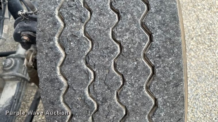 image for item YA1350 2007 Pierce Enforcer pumper fire truck