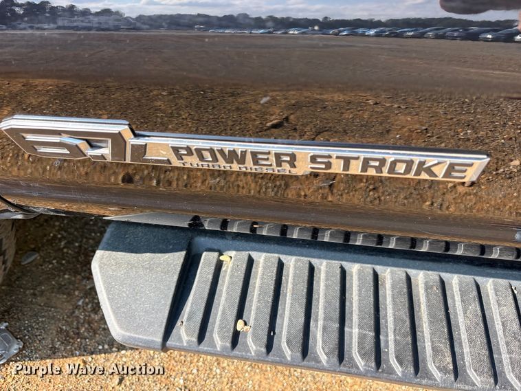 image for item YA1371 2023 Ford F350 Super Duty pickup truck