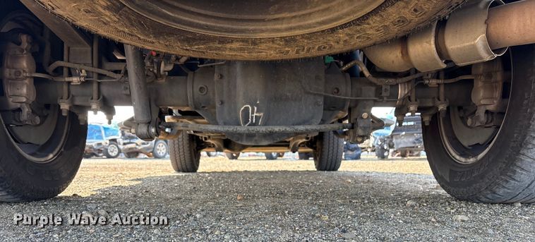 image for item YA1371 2023 Ford F350 Super Duty pickup truck