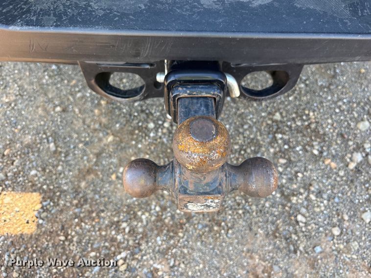 image for item YA1371 2023 Ford F350 Super Duty pickup truck