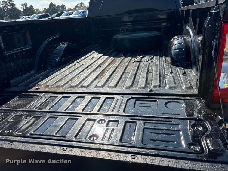 image for item YA1371 2023 Ford F350 Super Duty pickup truck