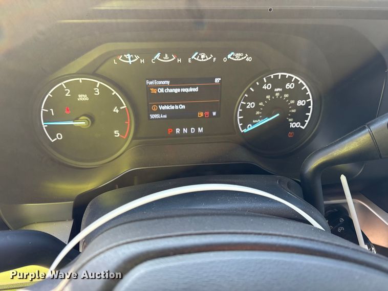 image for item YA1371 2023 Ford F350 Super Duty pickup truck