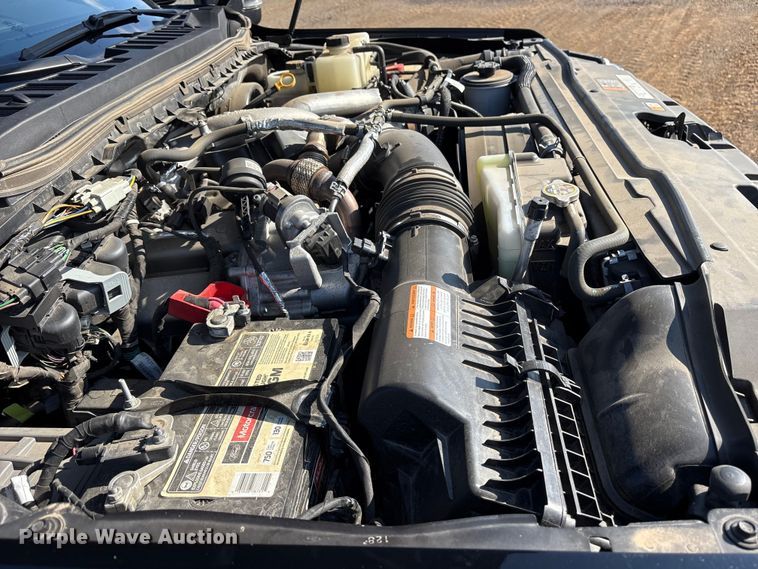 image for item YA1371 2023 Ford F350 Super Duty pickup truck