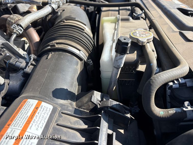 image for item YA1371 2023 Ford F350 Super Duty pickup truck