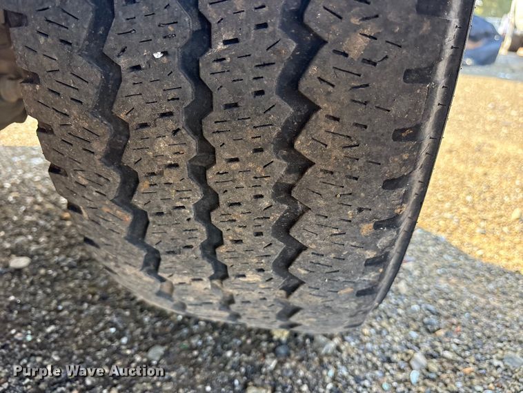 image for item YA1371 2023 Ford F350 Super Duty pickup truck