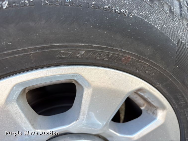 image for item YA1371 2023 Ford F350 Super Duty pickup truck