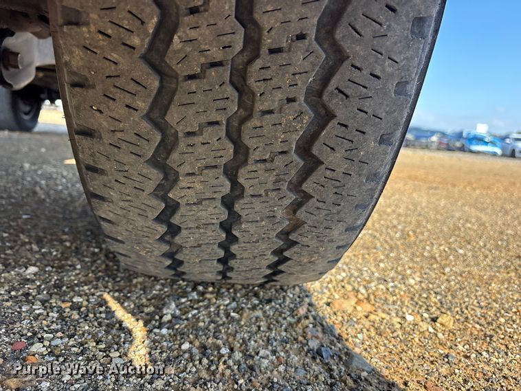 image for item YA1371 2023 Ford F350 Super Duty pickup truck