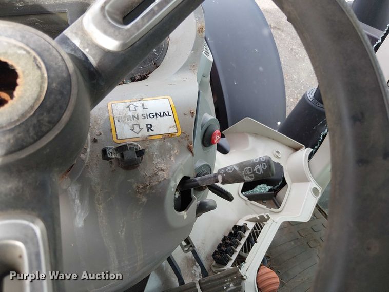 image for item YA1378 2022 McCormick X7.620 MFWD tractor