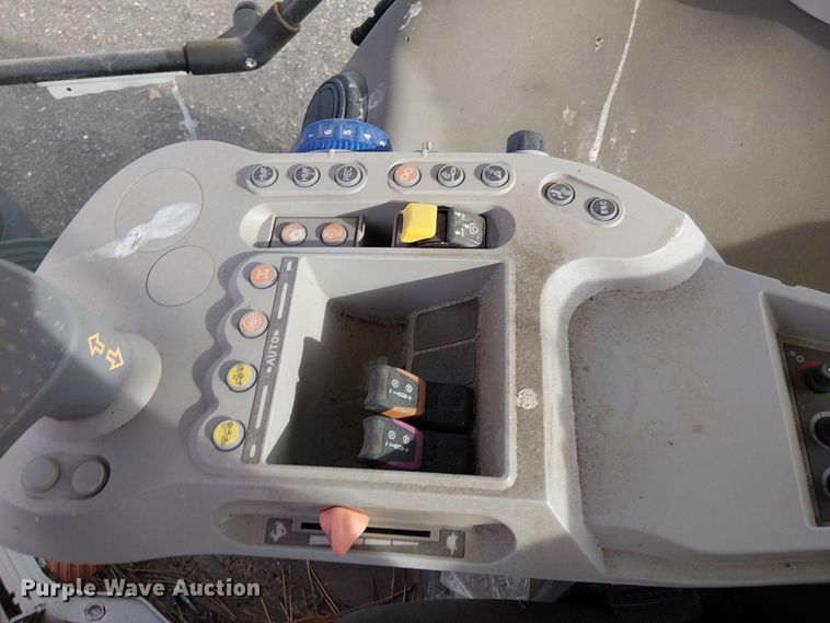 image for item YA1378 2022 McCormick X7.620 MFWD tractor