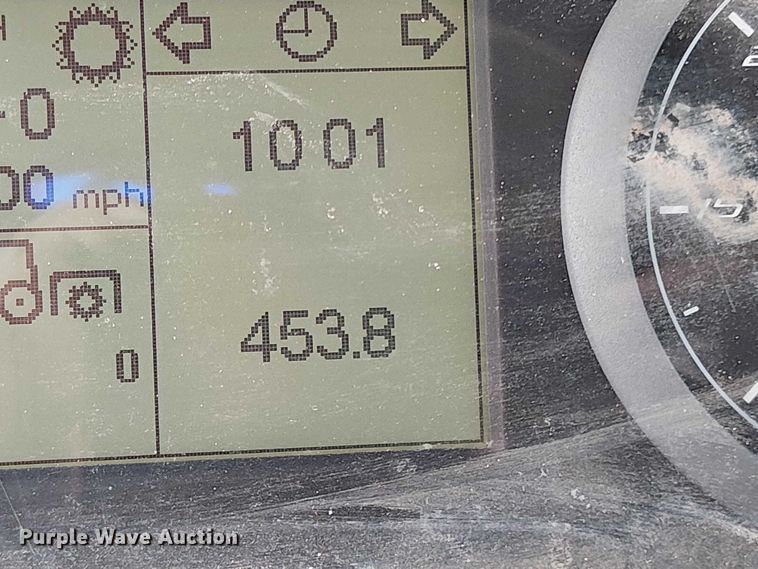 image for item YA1378 2022 McCormick X7.620 MFWD tractor