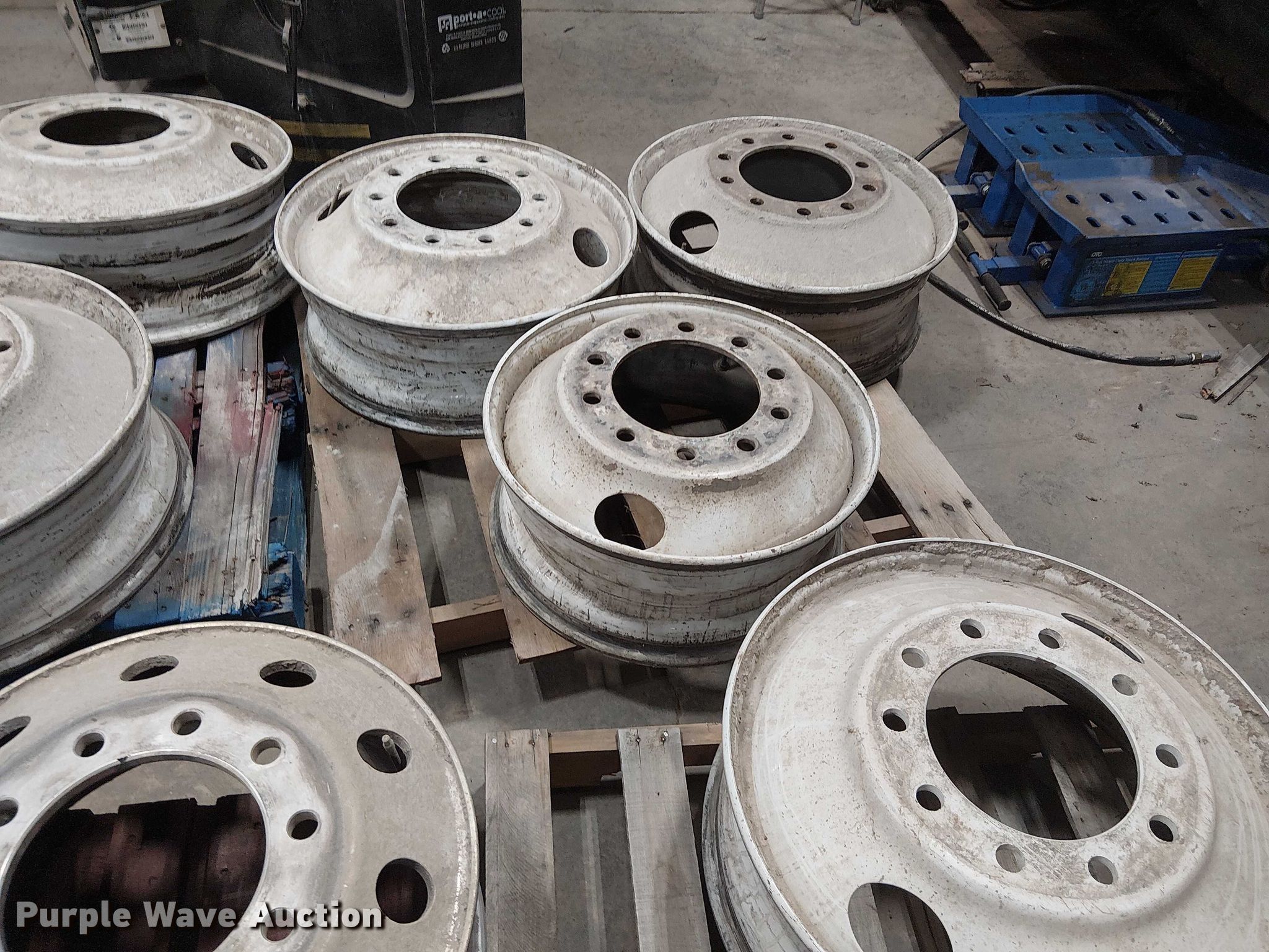 Approximately 22 aluminum wheels in Sand Springs, OK | Item DJ7928 sold ...