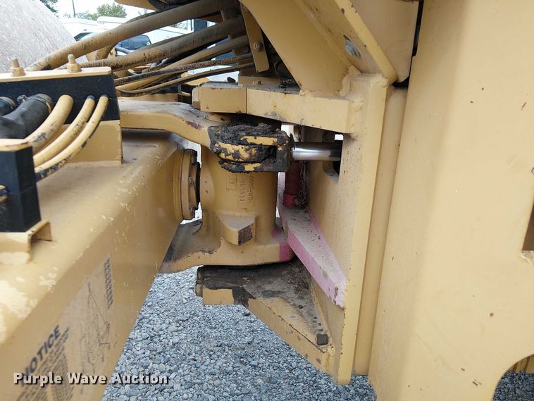 image for item DJ7870 2005 Caterpillar CS-563E single drum vibratory roller