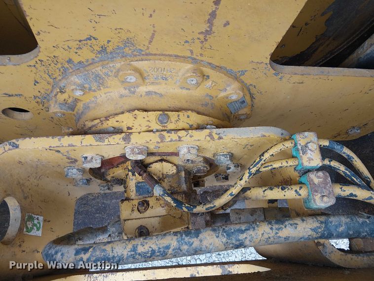 image for item DJ7870 2005 Caterpillar CS-563E single drum vibratory roller