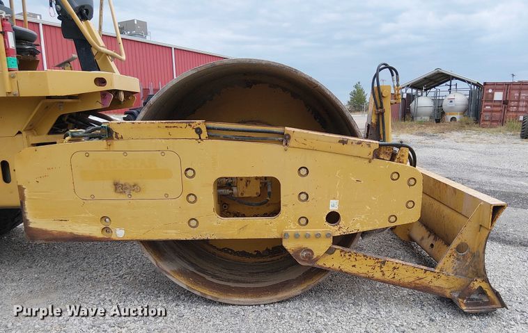 image for item DJ7870 2005 Caterpillar CS-563E single drum vibratory roller