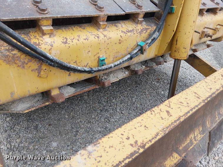 image for item DJ7870 2005 Caterpillar CS-563E single drum vibratory roller