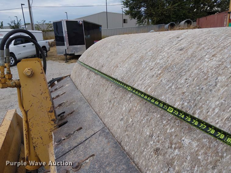 image for item DJ7870 2005 Caterpillar CS-563E single drum vibratory roller