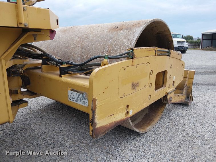 image for item DJ7870 2005 Caterpillar CS-563E single drum vibratory roller