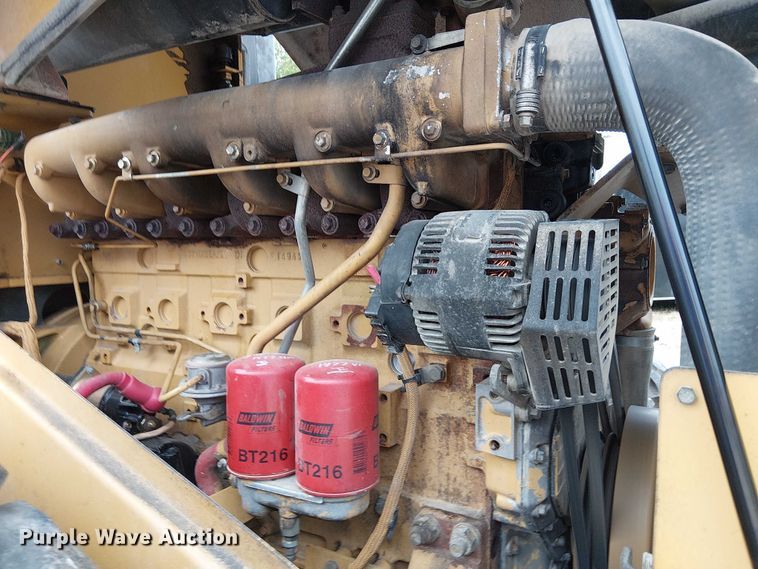 image for item DJ7870 2005 Caterpillar CS-563E single drum vibratory roller