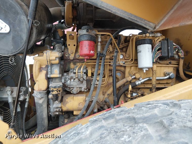 image for item DJ7870 2005 Caterpillar CS-563E single drum vibratory roller