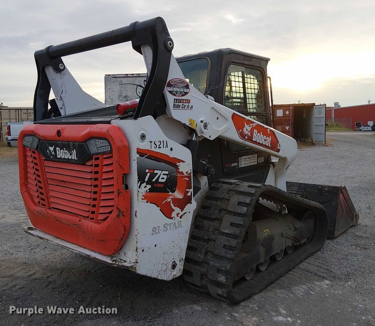 MINI CARGADOR SOBRE ORUGAS 2021 BOBCAT T76