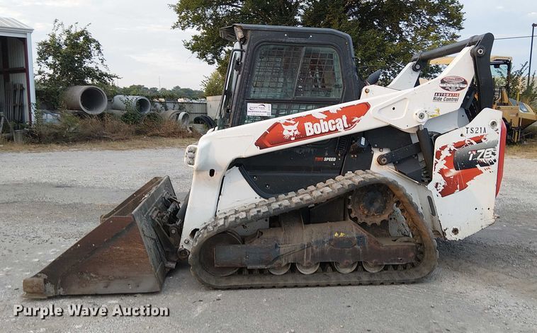 image for item DJ7871 2021 Bobcat T76 tracked skid steer loader