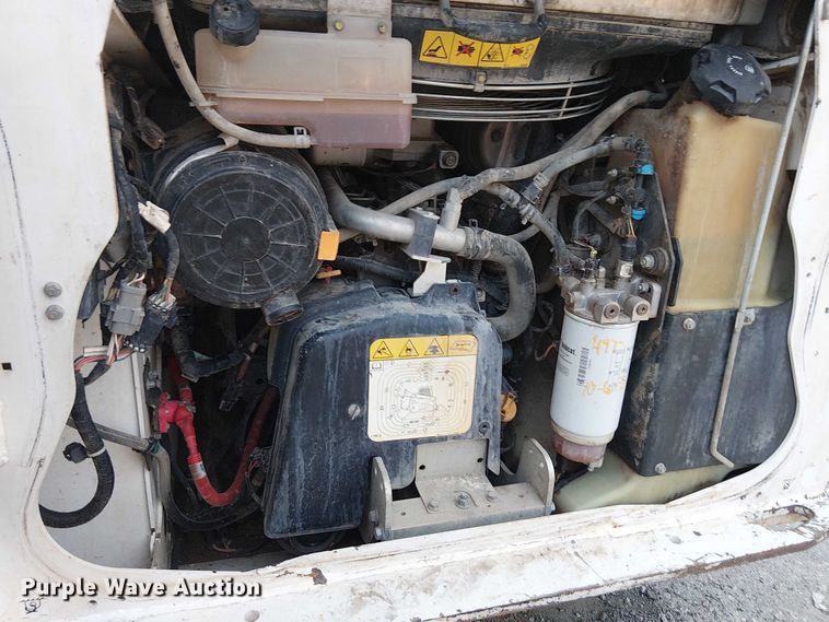 image for item DJ7871 2021 Bobcat T76 tracked skid steer loader